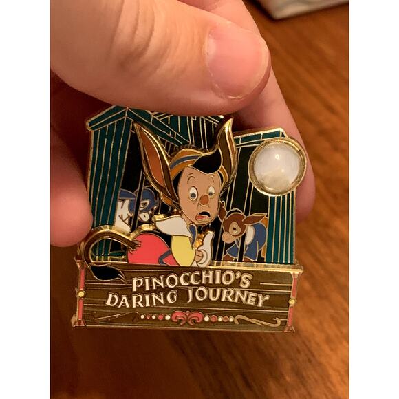 Pinocchio's Daring Adventure Piece of Disneyland History Disney LE Trading Pin - Picture 2 of 3